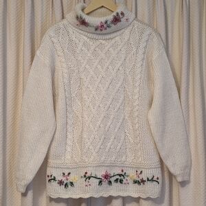 VTG Huntington Ridge Hand-Knit Floral Embroidered Turtleneck Sweater - Women's M